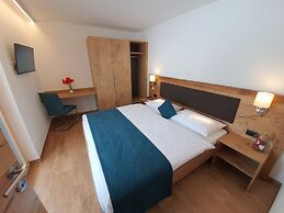 Engadin Lodge