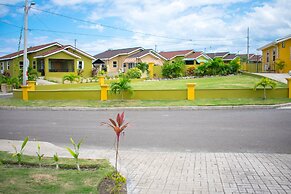 Ocho Rios TaylorMade Vacation Villas