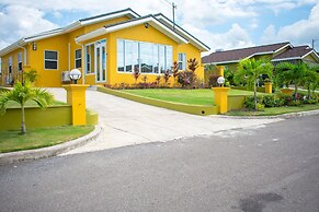 Ocho Rios TaylorMade Vacation Villas