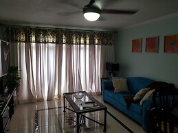 New Kingston Apt at Kensington Court