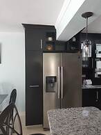 New Kingston Apt at Kensington Court