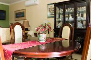 New Kingston Guest Apartment at Inglaterra I