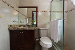 New Kingston Guest Apartment at Inglaterra III