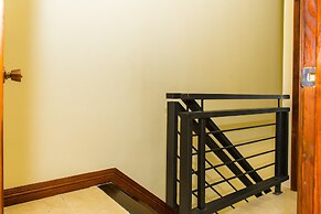 Kingston Modern Duplex Apartment