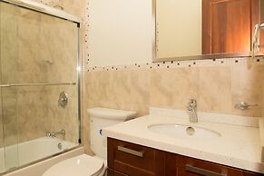 Kingston Modern Duplex Apartment