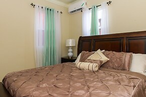 Kingston Modern Duplex Apartment