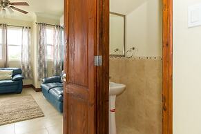 Kingston Modern Duplex Apartment