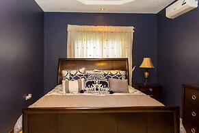 Kingston Luxury Family Retreat