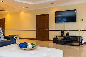 Kingston Luxury Family Retreat