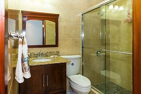 Kingston Luxury Family Retreat