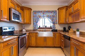 Kingston Luxury Family Retreat