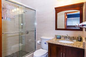 Kingston Luxury Family Retreat