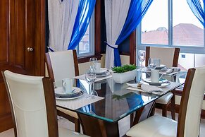 Kingston Luxury Family Retreat