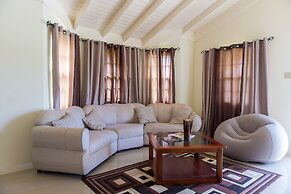 Ocho Rios Beach House at Dax Hall