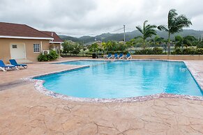 Ocho Rios Beach House at Dax Hall