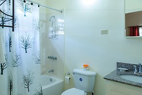 Ocho Rios Beach House at Dax Hall