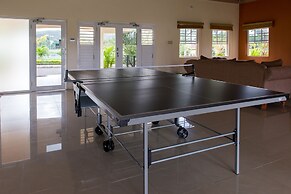 Ocho Rios Beach House at Dax Hall