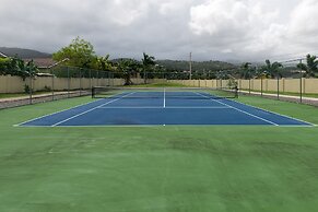 Ocho Rios Beach House at Dax Hall