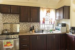 Ocho Rios Beach House at Dax Hall