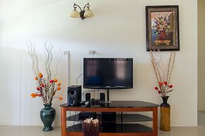 Ocho Rios Beach House at Dax Hall