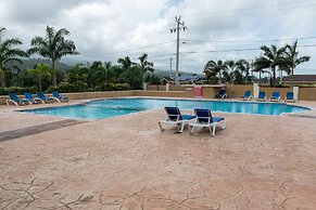 Ocho Rios Beach House at Dax Hall