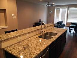 Modern Energy Corridor Corporate Housing