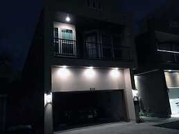 Modern Energy Corridor Corporate Housing