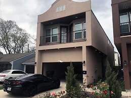 Modern Energy Corridor Corporate Housing