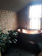 Simpsons Cottage - Grove Road Cottages