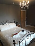 Simpsons Cottage - Grove Road Cottages