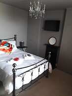 Simpsons Cottage - Grove Road Cottages