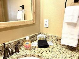 The Raspberry Garden Luxury Hotel & Suites