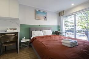 Manly Waves Studios & Apartments