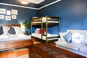 Manly Waves Studios & Apartments