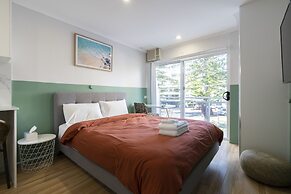 Manly Waves Studios & Apartments