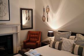 Manly Waves Studios & Apartments