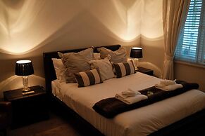 Manly Waves Studios & Apartments