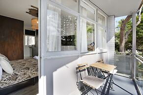 Manly Waves Studios & Apartments