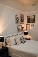 Manly Waves Studios & Apartments