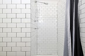 Manly Waves Studios & Apartments