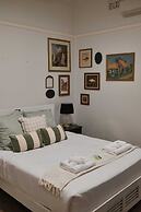 Manly Waves Studios & Apartments