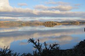 Crinan Canal Cottage