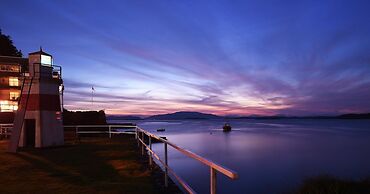 Crinan Canal Cottage