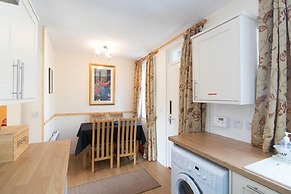 Crinan Canal Cottage