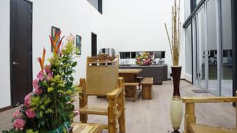 Villa Alejos