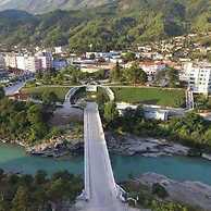 Gold Guest House & Bar