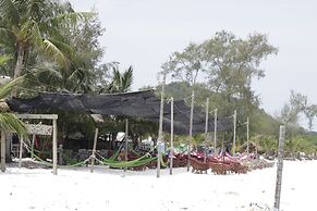 Sandbank Restaurant & Camping Koh Rong