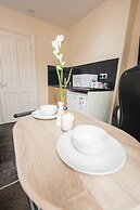 Snooze Apartments Flat 52