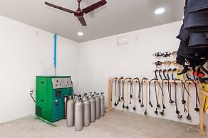 South Ari Dive Center