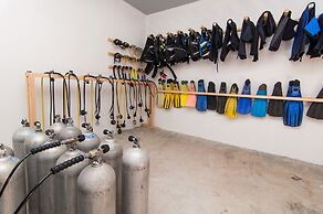 South Ari Dive Center